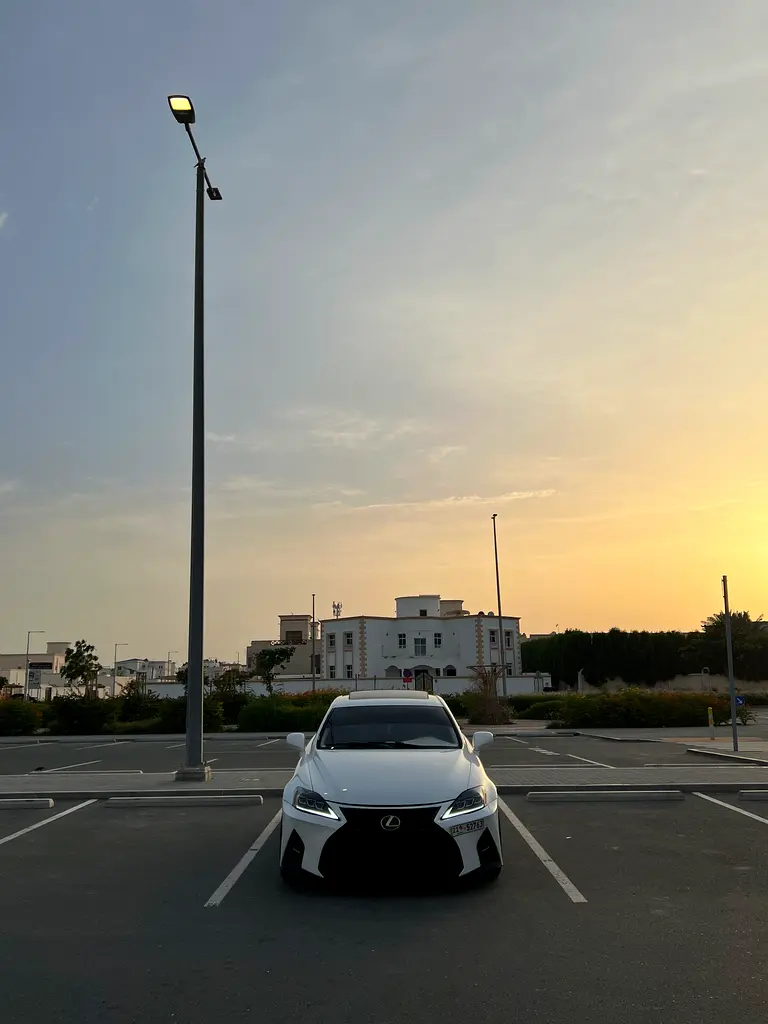 Lexus IS-Series 2008 — photo 1 of 8