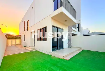 Single Row | Vacant | Landscaped