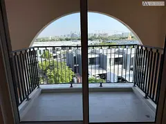 Spacious 2-bedroom apartment available