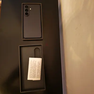 Samsung Galaxy (with original box) - new