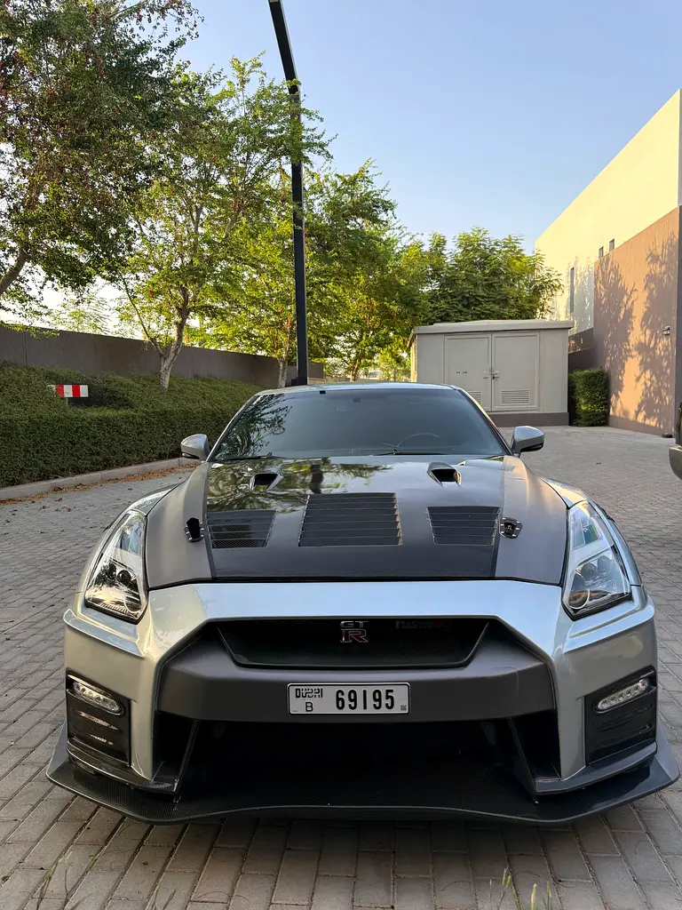Nissan GT-R 2014 — photo 1 of 8
