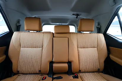 2026 Toyota FORTUNER 照片 12