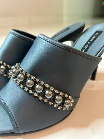 Brand new heels