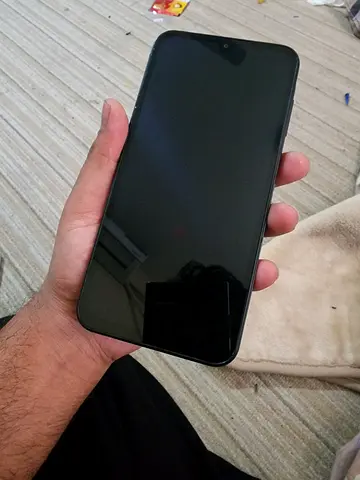 Samsung A15 in good condition 4GB / 128GB and you can install memory card as well