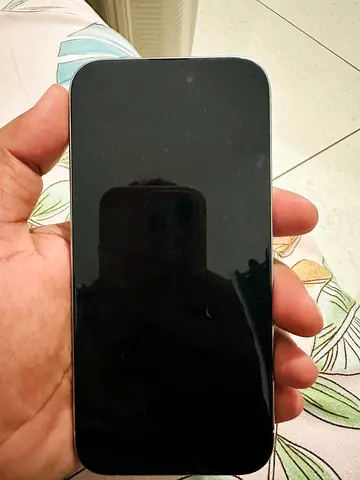 Used iPhone (good cosmetic condition) - Unlocked