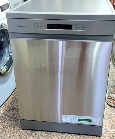 Hisense Silver Freestanding Dishwasher