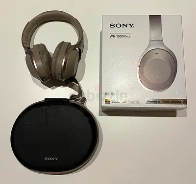 Sony WH-1000X M2 headset