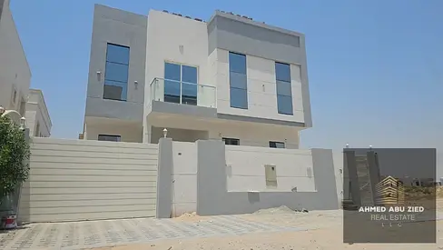 فيلا للايجار السنوي في الياسمين عجمان موقع مميز مناسب للعائلات مساحة واسعة تصميم عملي غرف نوم وصالة ومجلس وغرفة خادمة حمامات متعددة قرب الخدمات جاهزة