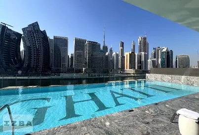 Fully Furnished| Burj & Canal Views | Jacuzzi