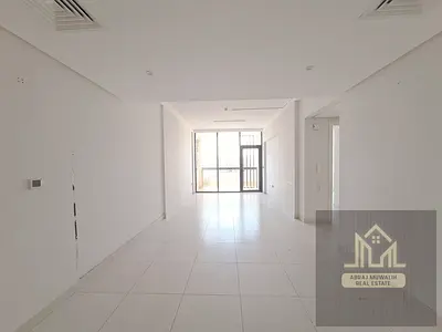 LAVISH APPARTMENT IN SCHOOL AREA WITH BIG HALL BALCONY AND PARKING IN 62K