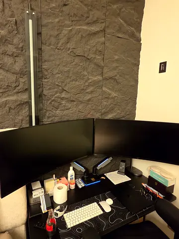 Two 34 inch curve monitors with mounting 1500