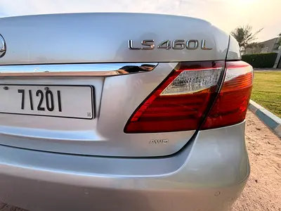 2012 Lexus LS-SERIES thumbnail 3