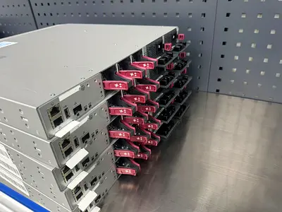 Cisco  N9K-C9348GC-FXP