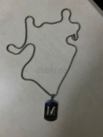 Metal necklace locket
