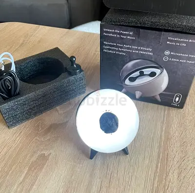 Compact Ferrofluid Music Visualizer Speaker with Box and Cable
