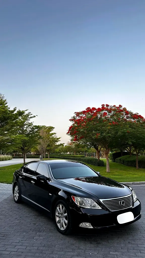 Lexus LS-Series 2007 — photo 1 of 11