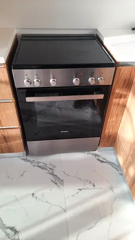 Siemens brand electric cooker 4 burner 60 / 60 cm