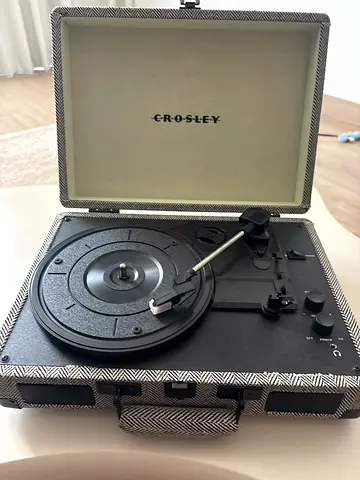 Crosley Portable Suitcase Turntable - Working Condition