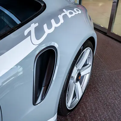 صورة 10 لـ 2025 Porsche 911
