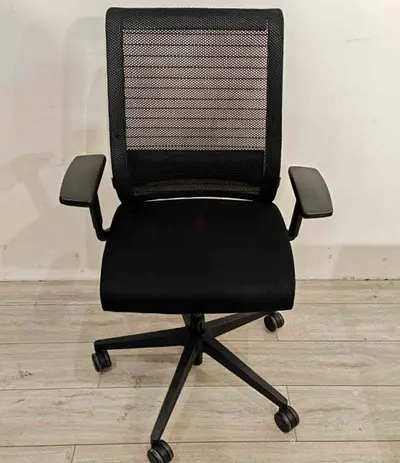 Steel case think v-1 office chair
