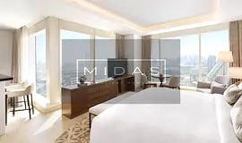 Spacious I Near Mall I City/ Skyline View