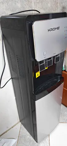 Water dispenser with Bottom bottle in excellent condition.