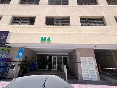 فرصة مميزة للبيع في الحميدية – عجمان شقة غرفتين وصالة للبيع في أبراج جراند سيتي السكنية، بموقع متميز وحيوي قريب من جميع