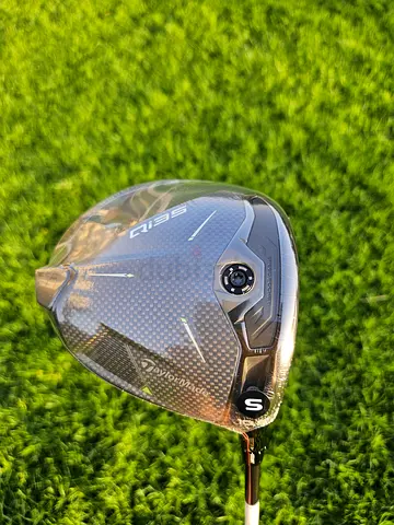 🚀 Brand New Taylormade Qi35 Driver 10.5° — sealed in plastic