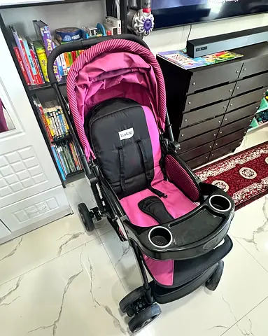 Preloved Lightweight Baby Stroller with Tray sunshade canopy and Cup Holders