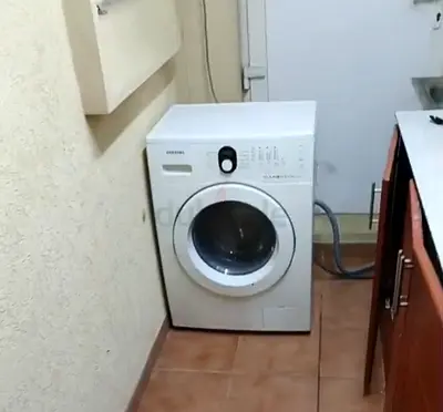 5KG Automatic White front-load washing machine - good working condition