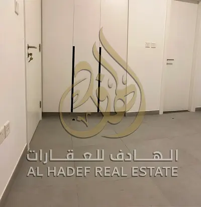 🏡✨ شقة للإيجار في الجادة – الشارقة ✨🏡 🌟 غرفة نوم وصالة بتشطيبات عصرية ومرافق متكاملة 🌟 📍 تقع في مشروع الجادة، أحد أبرز المجتمعات السكنية الحديثة