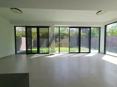 Spacious 4 Bedroom Villa for Rent - Premuim Location