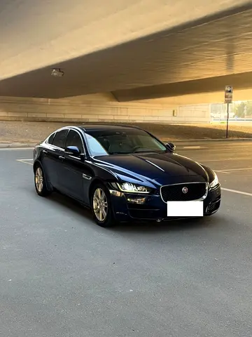 صورة 6 لـ 2016 Jaguar XE