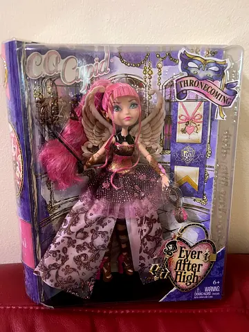 Ever after high Cupid throne coming doll!