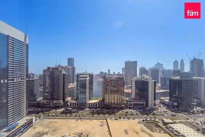 Luxury 2br | Large Balcony| Stunning Skyline Views