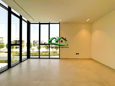 Single Row Corner Villa With Pool Vacant Now
