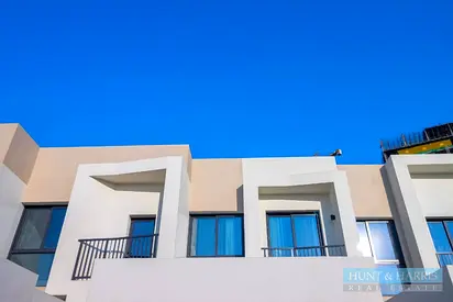 2 Bedroom Townhouse for rent Mina Al Arab - Hot Property
