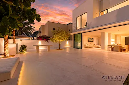 5 BEDROOMS | LUXURY HOME | EXTENDED | LAKE VIEW