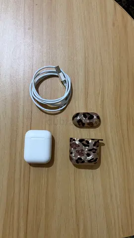 Apple Airpods 2nd Generation With Case And Charger