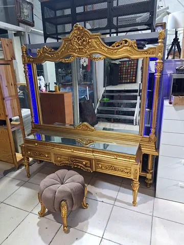 Dressing vanity