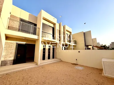 3BR Villa | Bright Unfurnished Layout | Maid's Room
