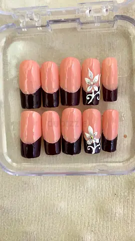 Classic Plain Press-On Nails – Reusable  Stylish