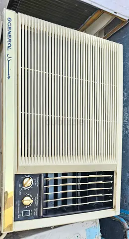 O general window ac 2 ton for sale good