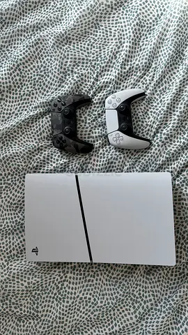 PS5 Slim disc edition 1 Tb with Two Controllers