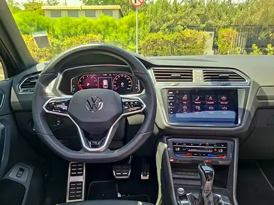 2023 Volkswagen TIGUAN — фото 10