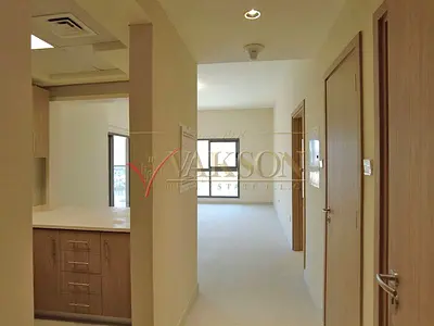 JVC | Spacious |Parking | Central Gas