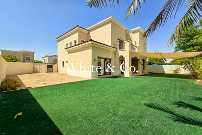 Cream Interior | Vacant Now | Landscaped