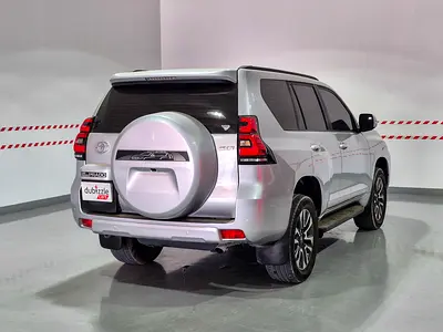2023 Toyota PRADO photo 6