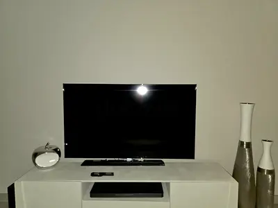 Selling tv led Backlight in perfect condition Hisense .55 inch