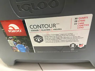 Igloo Contour 30 Quart Cooler – Good Condition